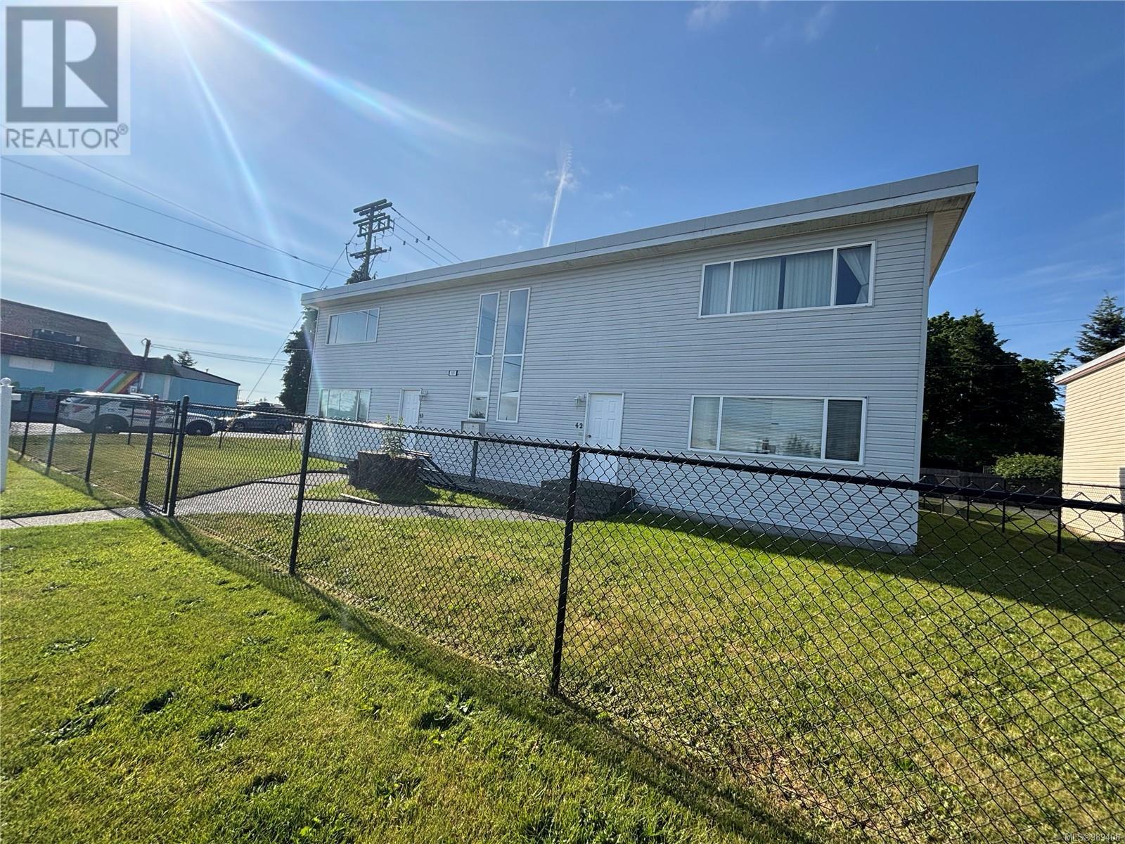 501 7th Ave, Campbell River real estate listing 989408