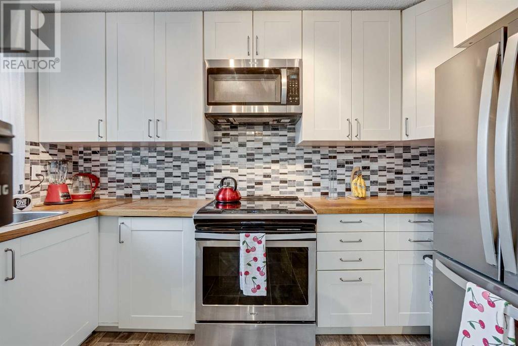 Single Family House for Sale in    Street NE Pineridge Calgary 