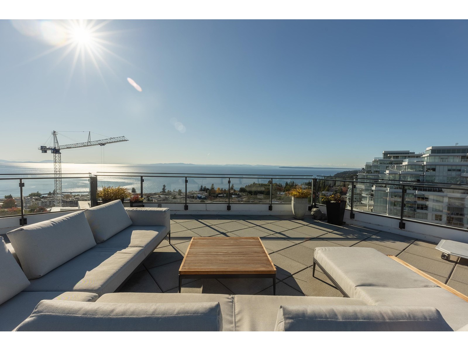 PH5 1439 GEORGE STREET, White Rock real estate listing for sale
