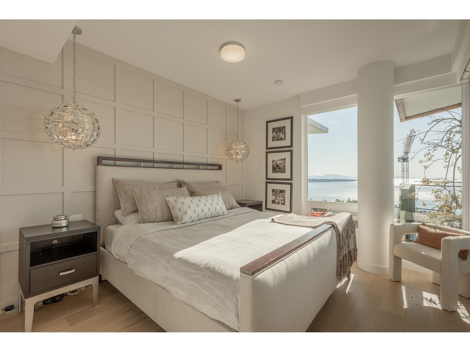 PH5 1439 GEORGE STREET, White Rock real estate listing R2950854