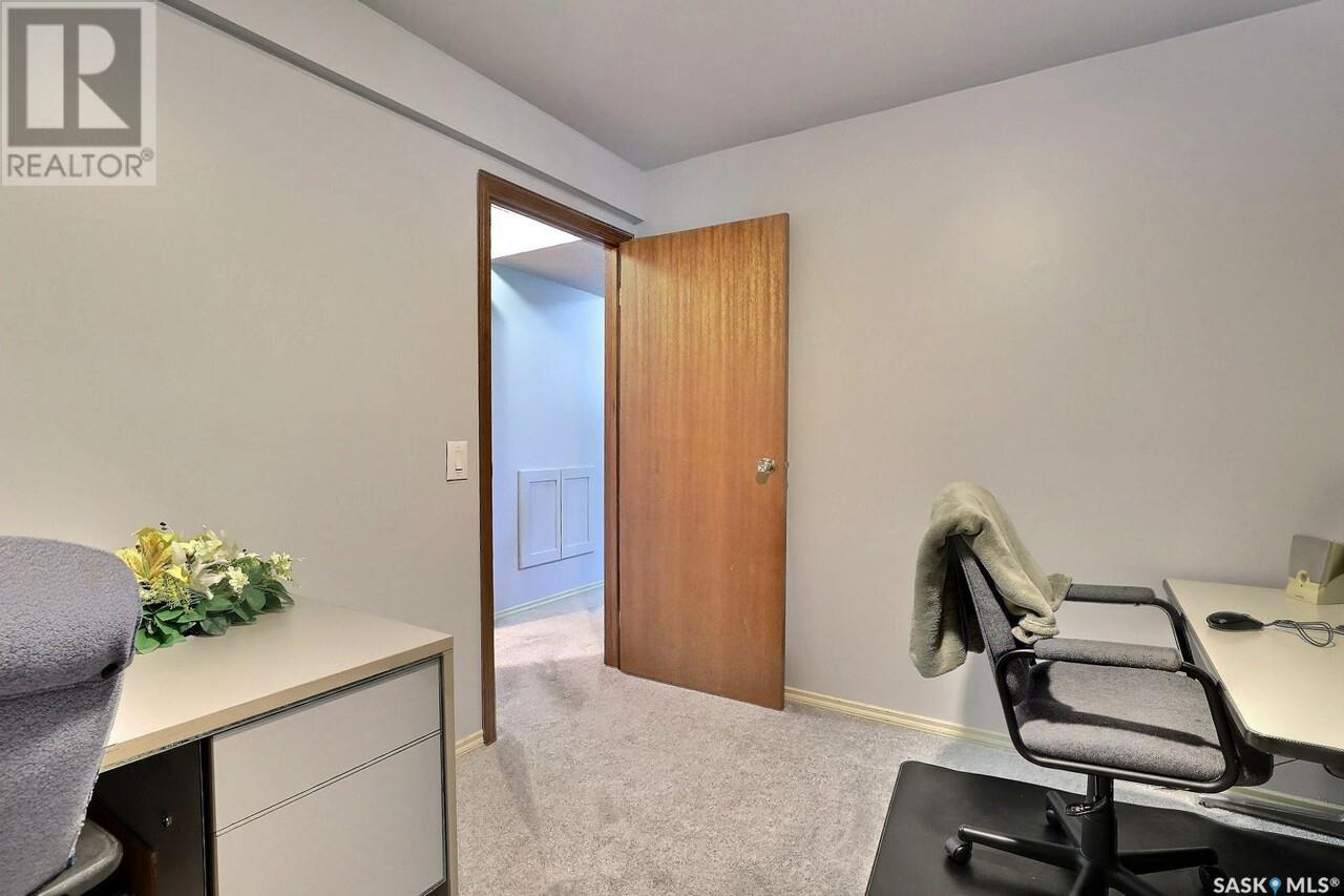 Photo 21 of 1214 Butterfield Crescent N, Regina SK
