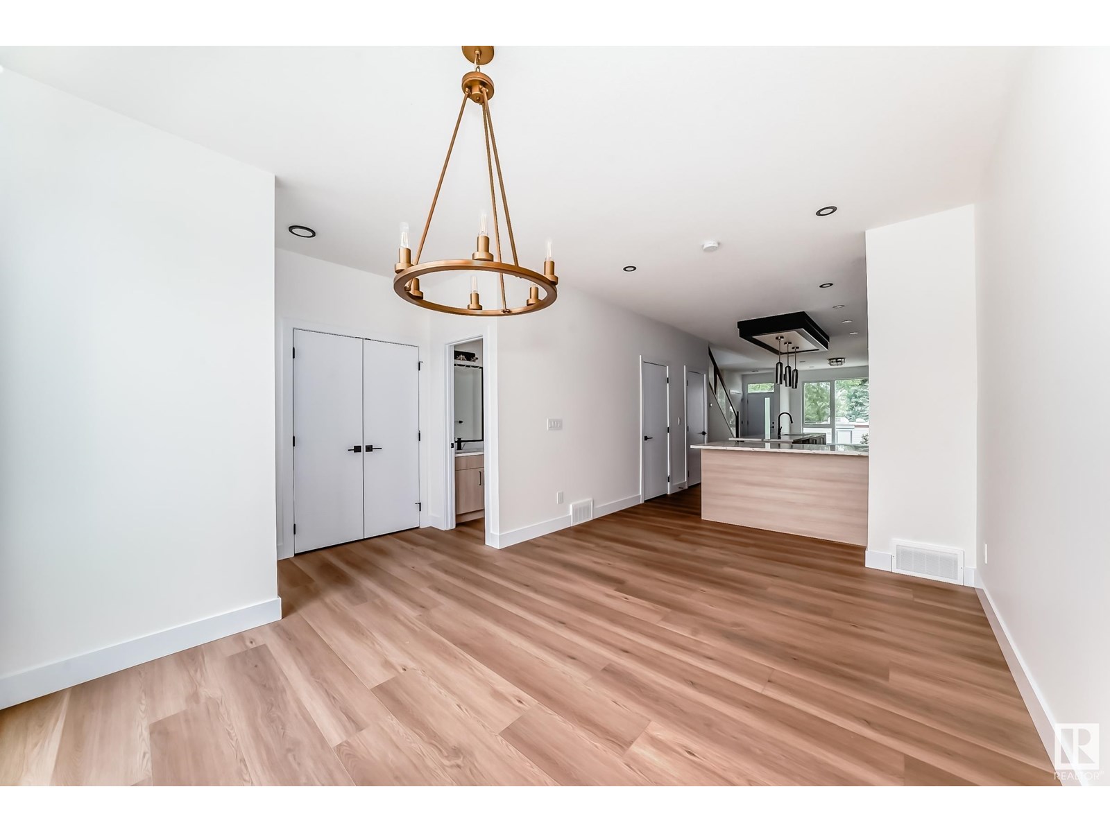 Photo 16 of 11442 125 St Nw, Edmonton AB