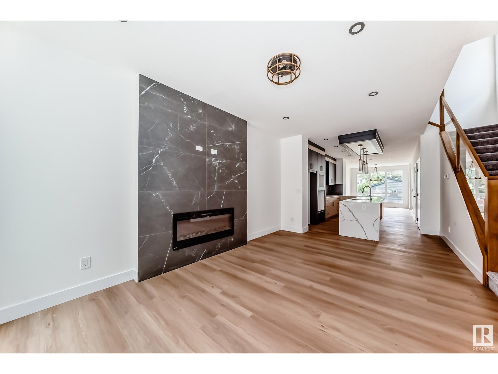 Photo 17 of 11442 125 St Nw, Edmonton AB