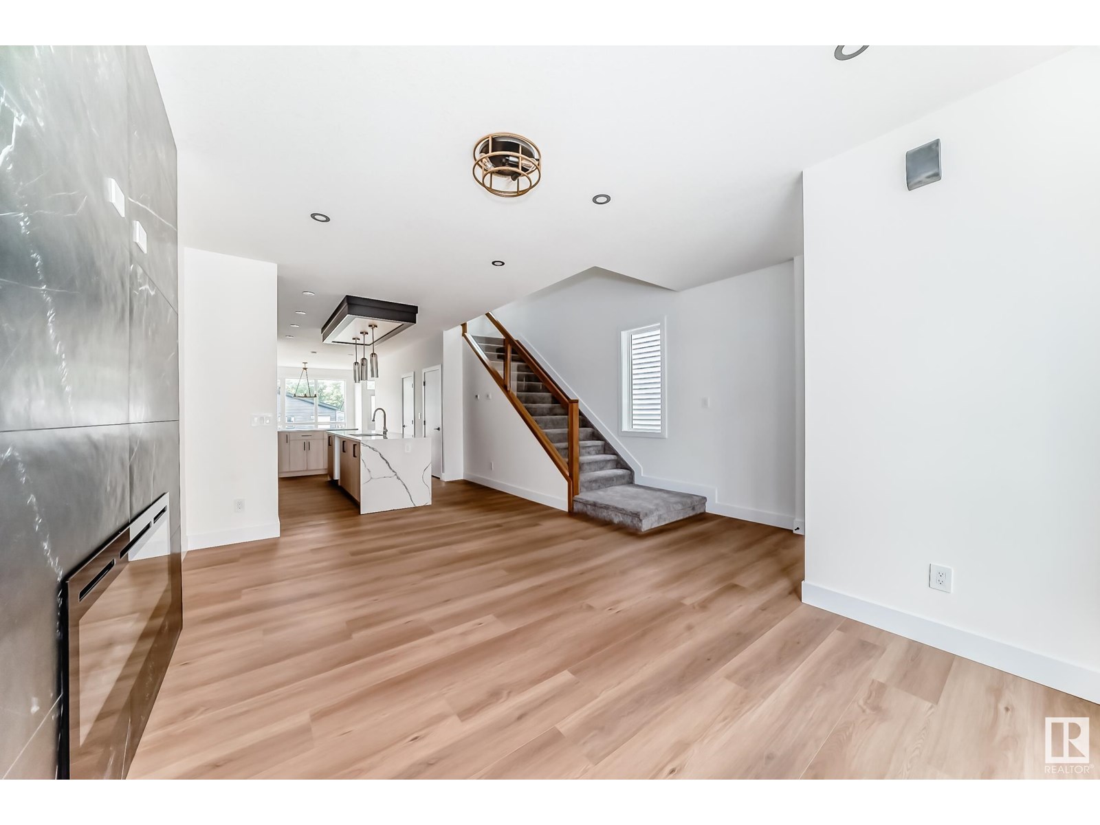 Photo 18 of 11442 125 St Nw, Edmonton AB