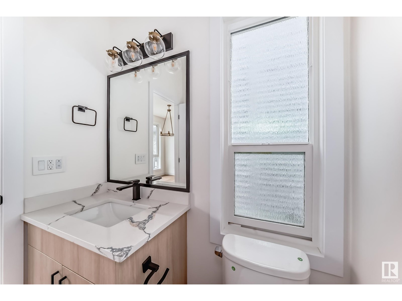 Photo 22 of 11442 125 St Nw, Edmonton AB