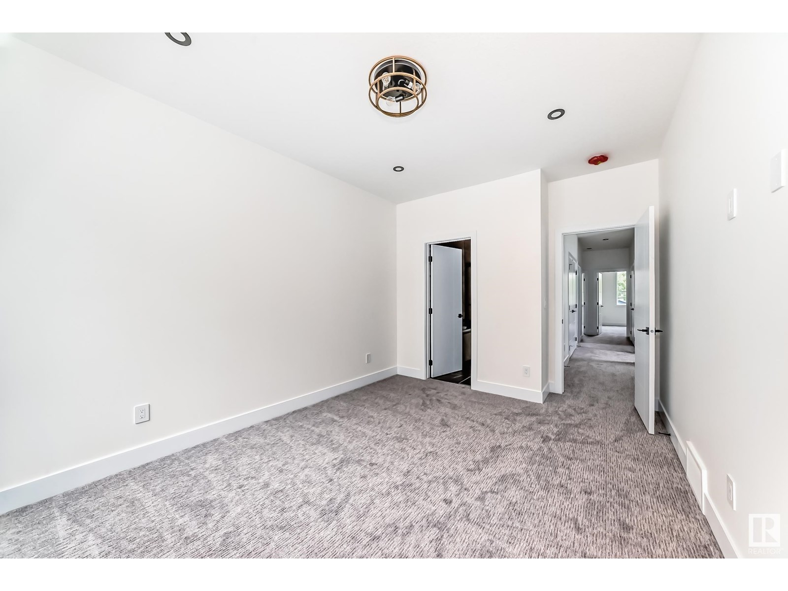 Photo 31 of 11442 125 St Nw, Edmonton AB