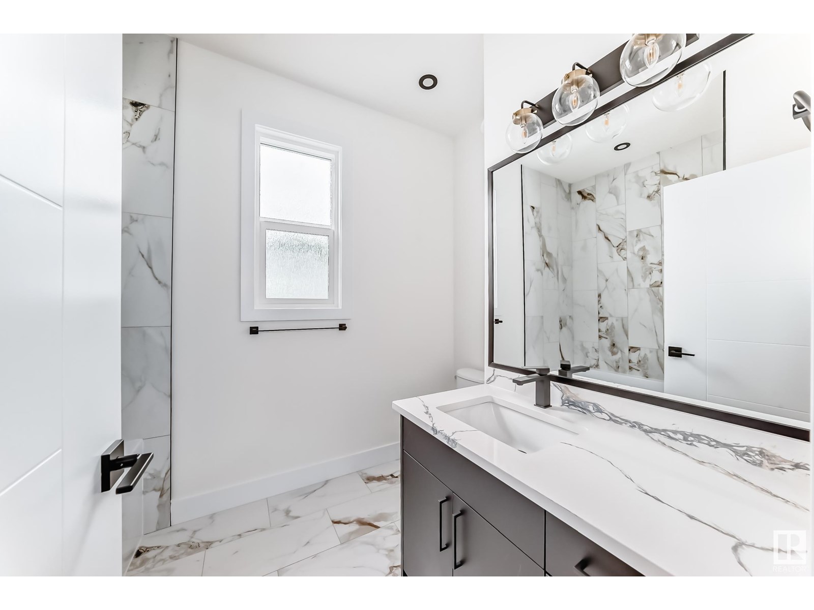 Photo 41 of 11442 125 St Nw, Edmonton AB