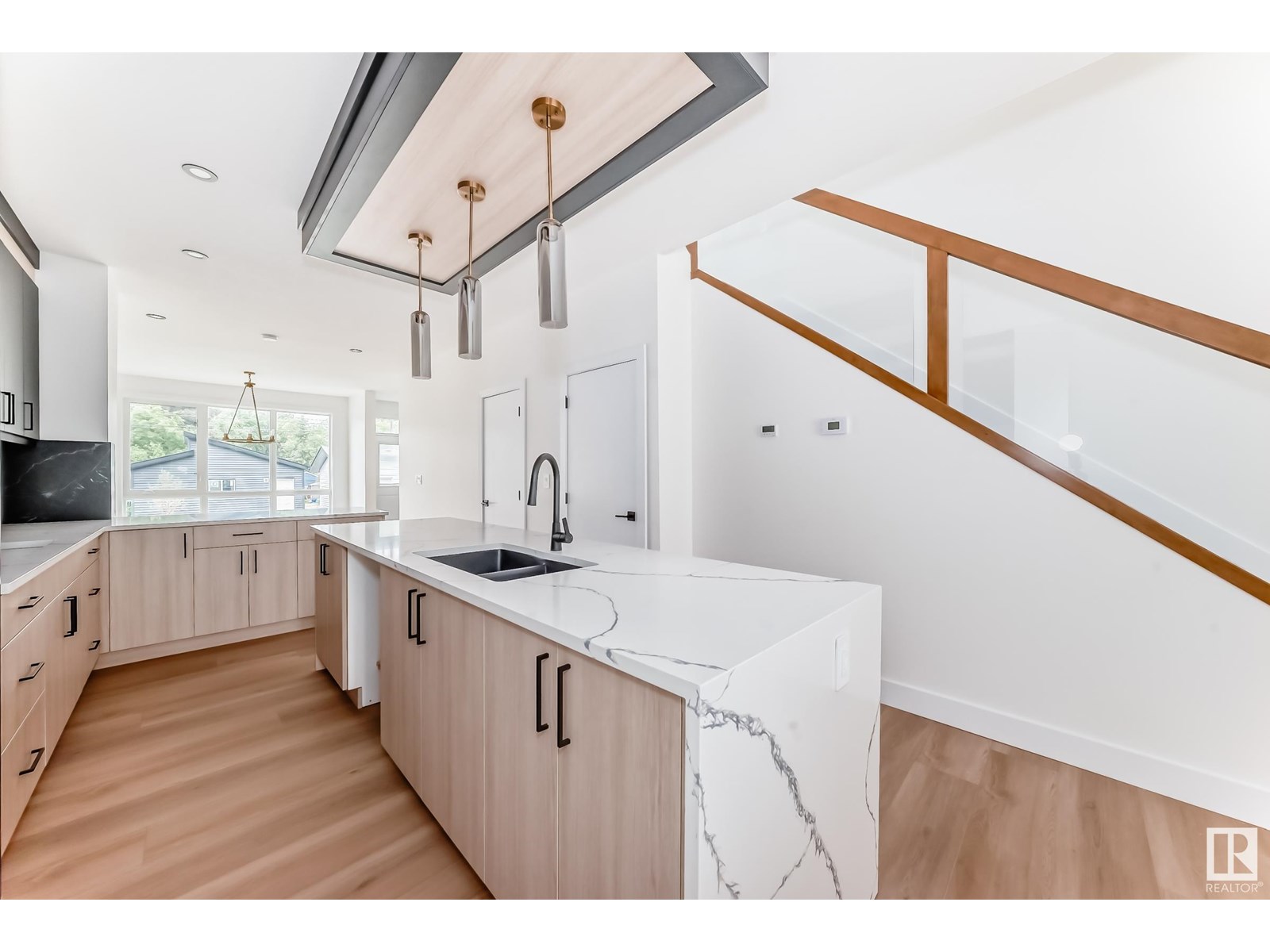 Photo 8 of 11442 125 St Nw, Edmonton AB