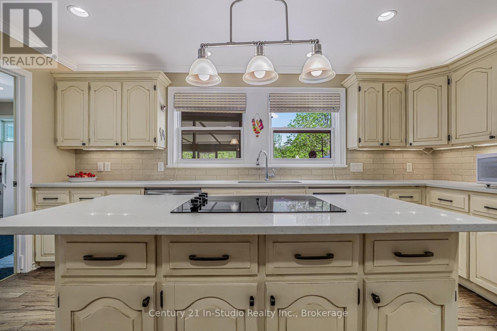 Photo 10 of 3926 County Road 124 Road, Clearview ON