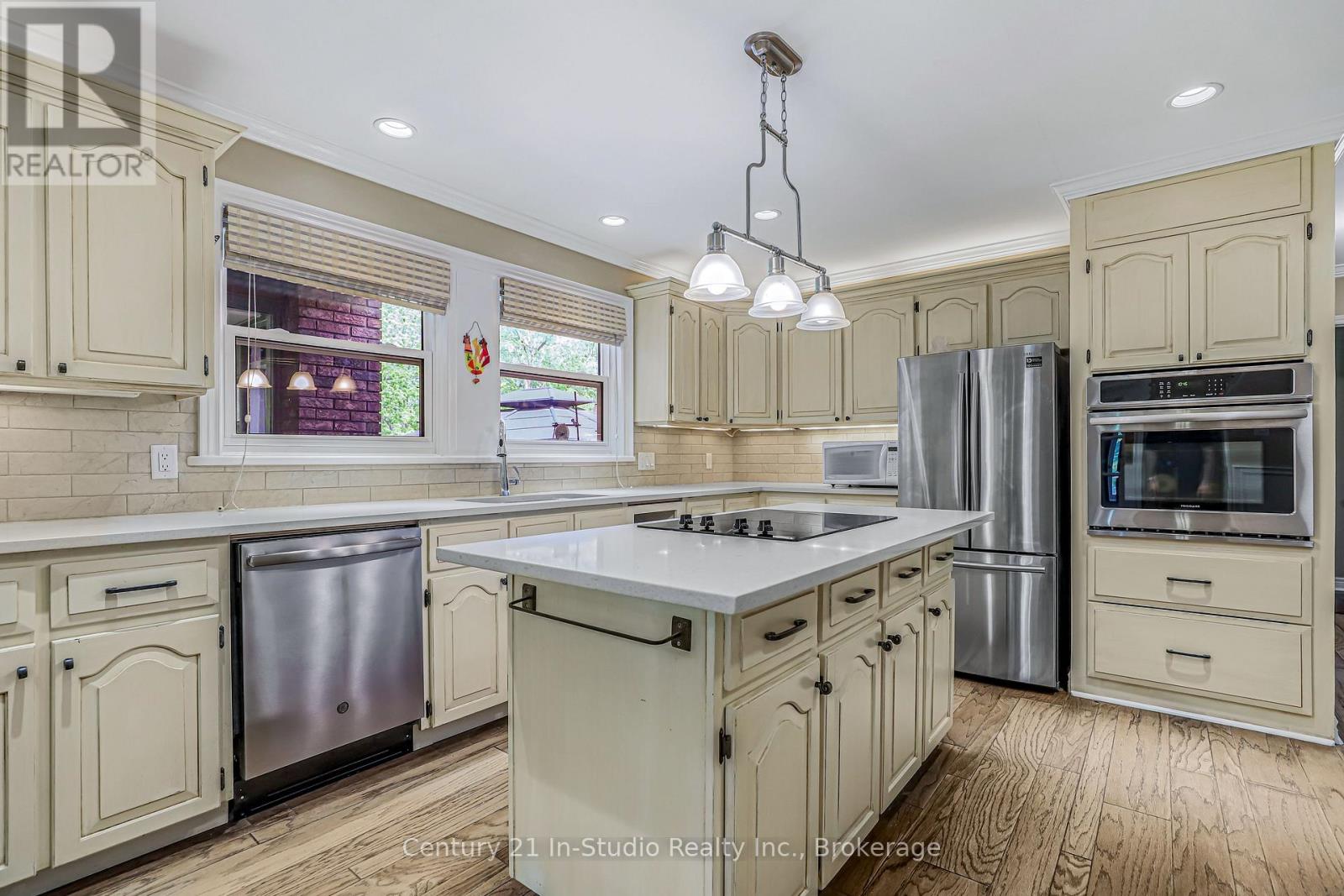 Photo 11 of 3926 County Road 124 Road, Clearview ON