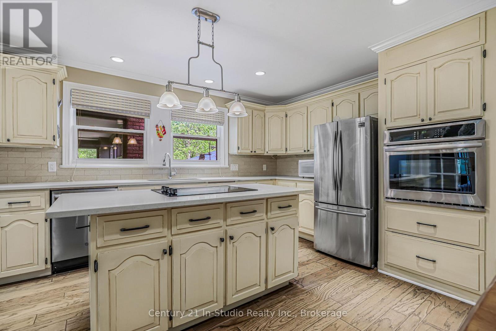 Photo 4 of 3926 County Road 124 Road, Clearview ON