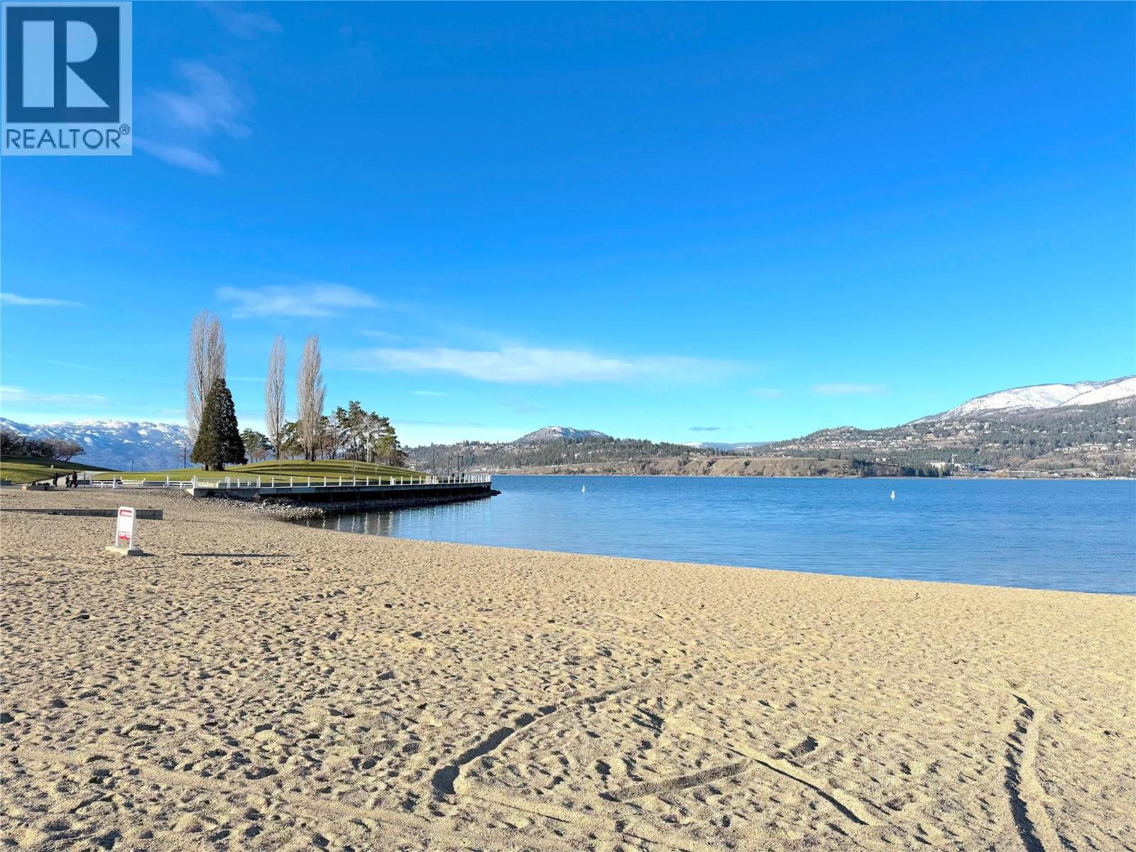 TH103 1151 Sunset Drive, Kelowna