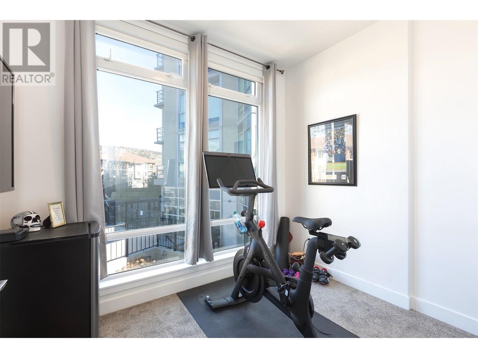 TH103 1151 Sunset Drive, Kelowna