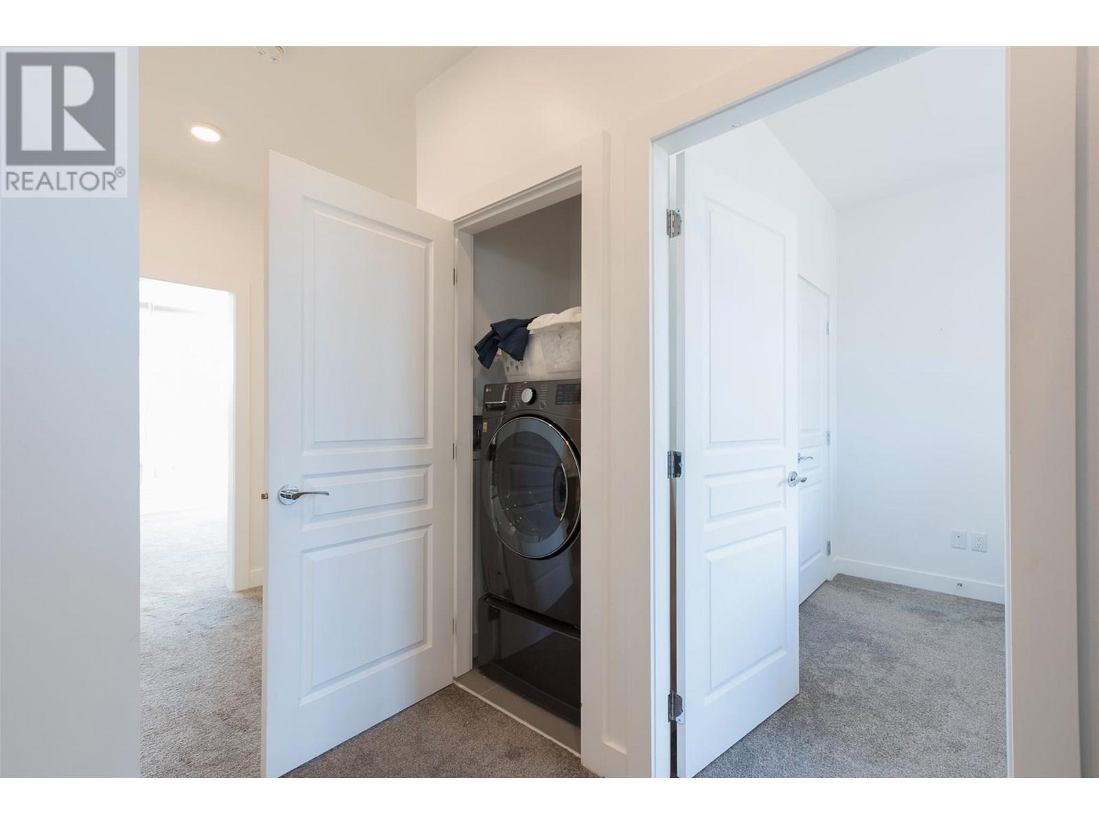 TH103 1151 Sunset Drive, Kelowna