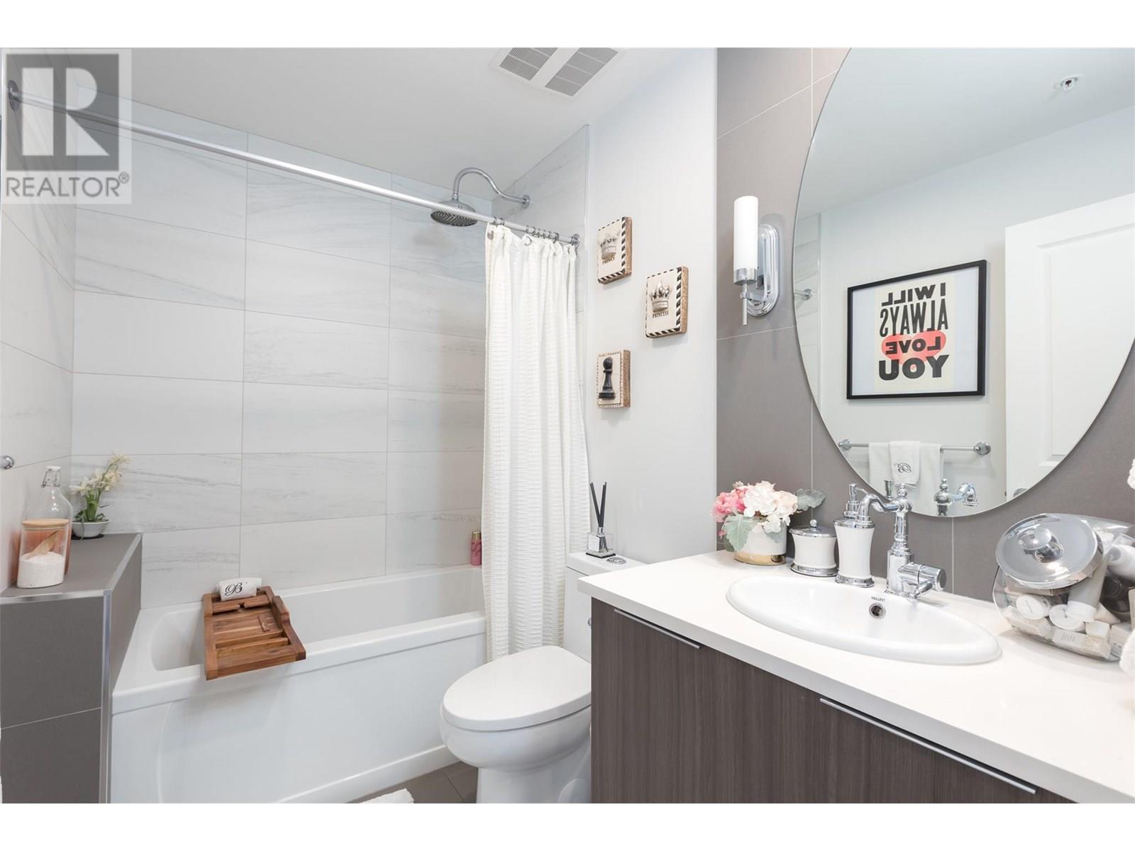 TH103 1151 Sunset Drive, Kelowna