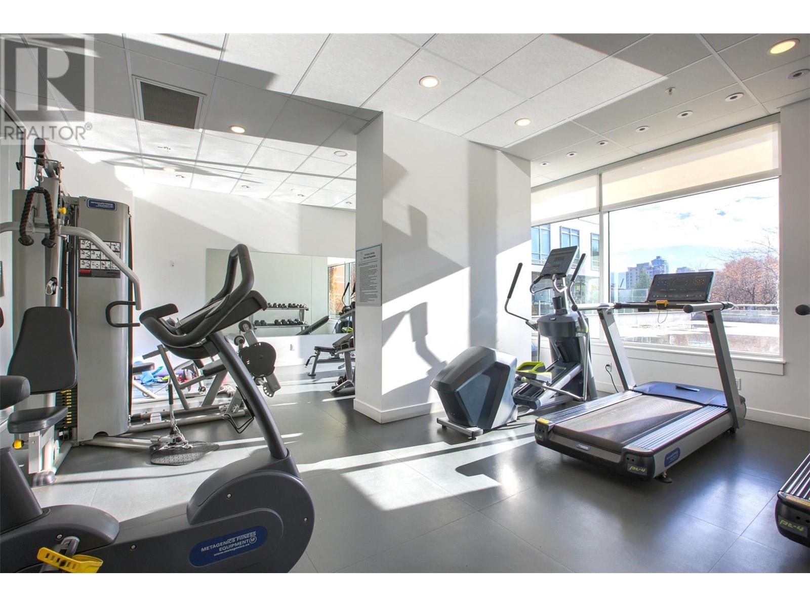 TH103 1151 Sunset Drive, Kelowna