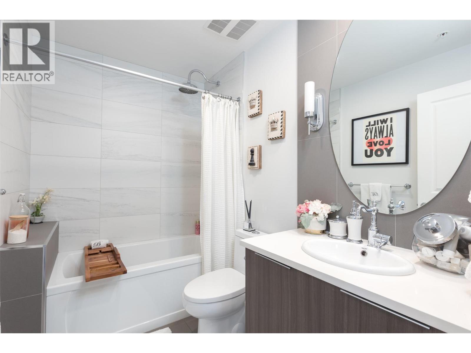 TH103 1151 Sunset Drive, Kelowna