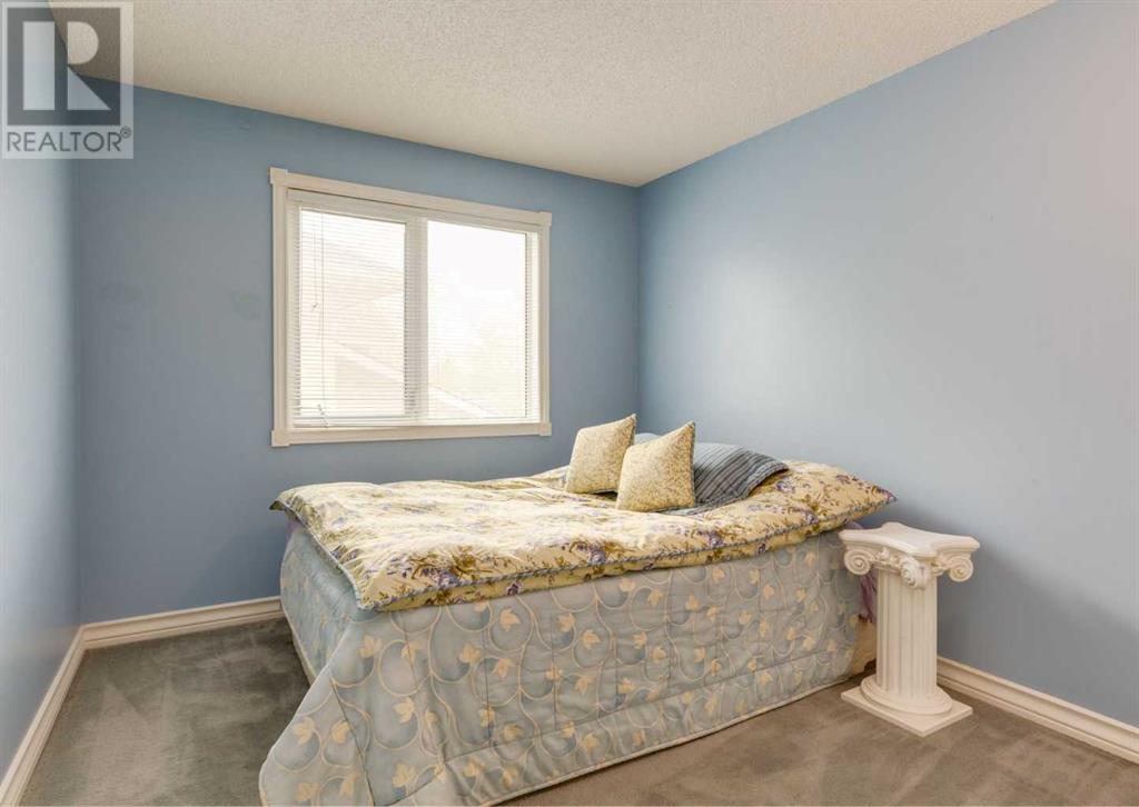 Single Family House for Sale in  Hawksbrow Drive NW Hawkwood Calgary 