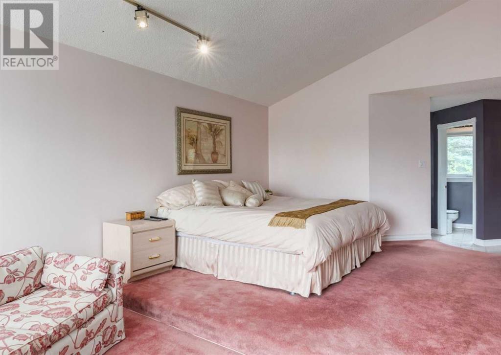 Single Family House for Sale in  Hawksbrow Drive NW Hawkwood Calgary 