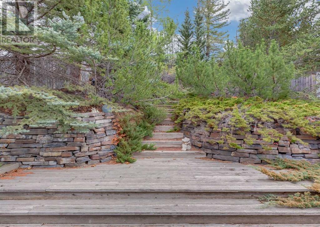 Single Family House for Sale in  Hawksbrow Drive NW Hawkwood Calgary 