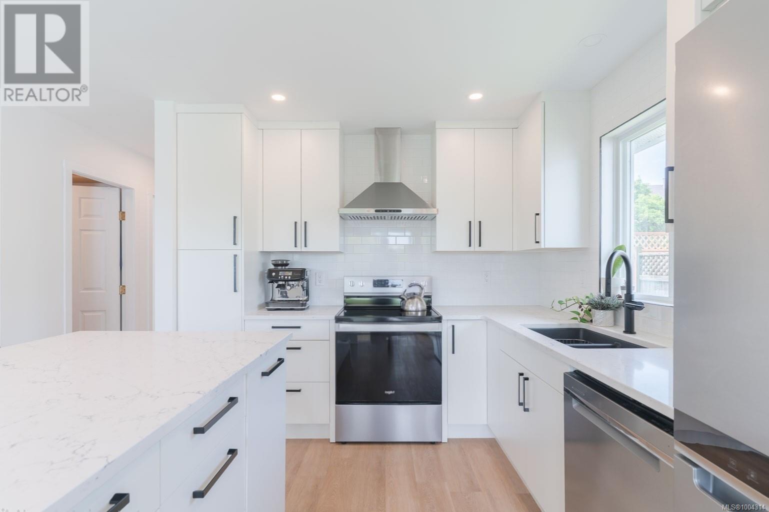 #48 6245 BLUEBACK RD - Image 8