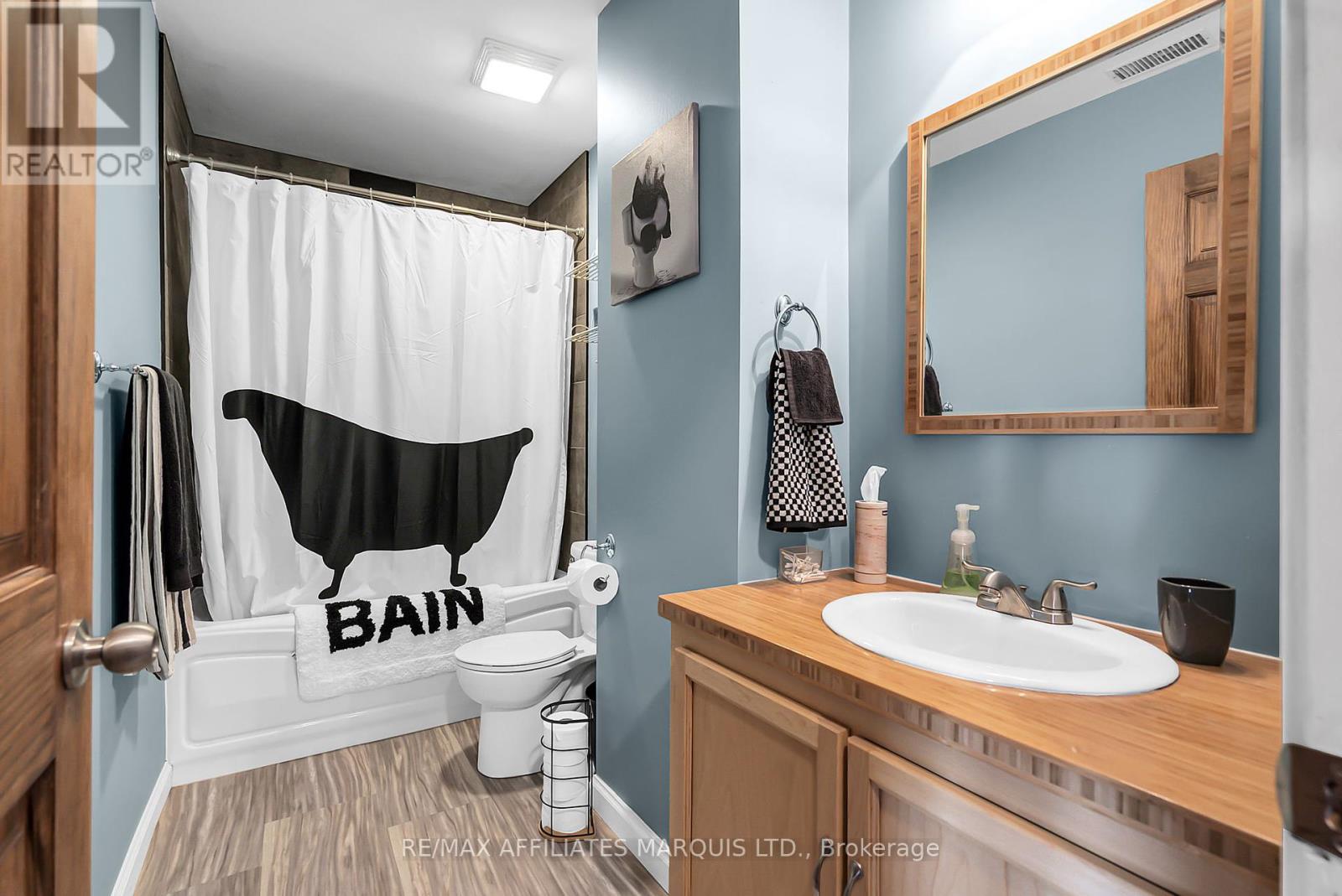Photo 18 of 1356 Lochiel Street, Cornwall ON