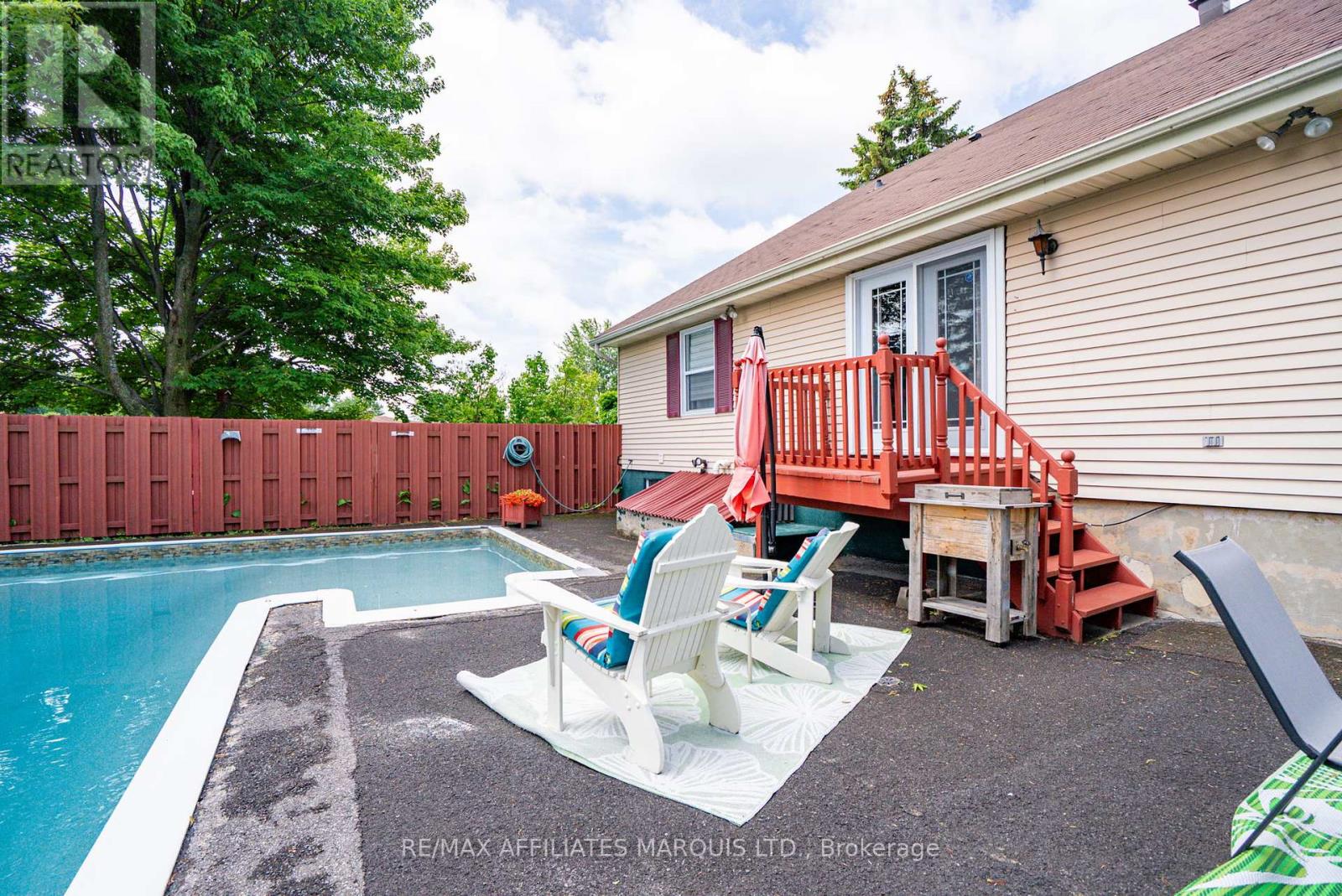 Photo 27 of 1356 Lochiel Street, Cornwall ON