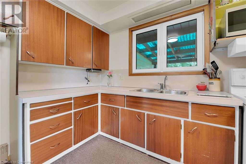 Photo 12 of 54 Berko Avenue, Hamilton ON