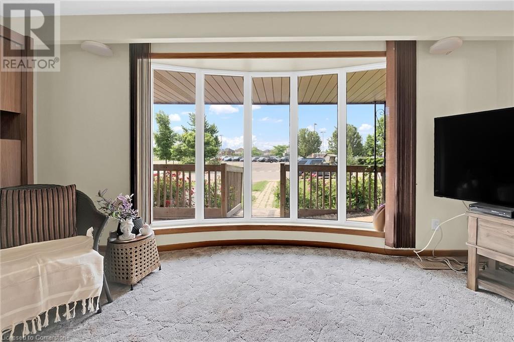 Photo 8 of 54 Berko Avenue, Hamilton ON