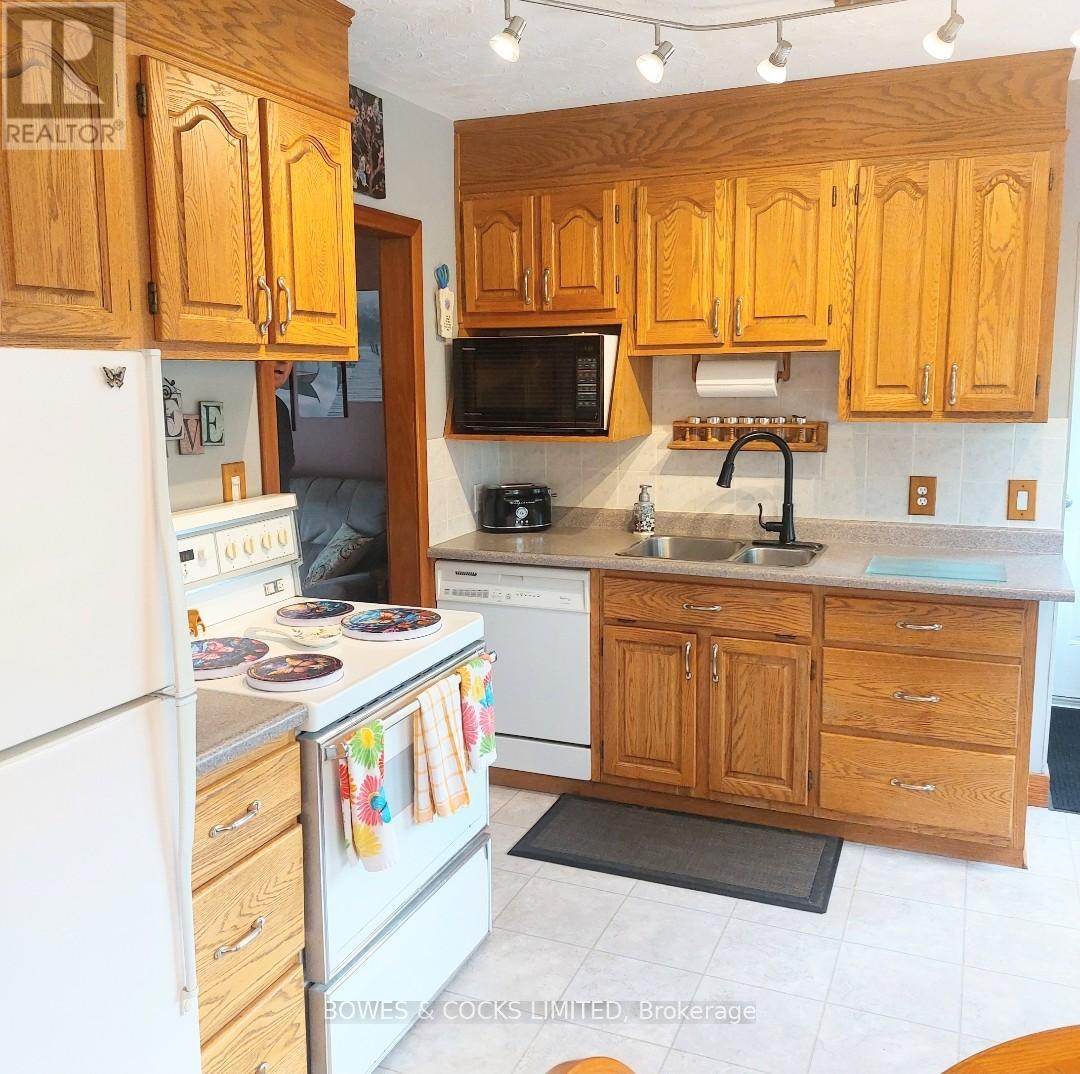Photo 6 of 99 Maple Street, Bancroft ON