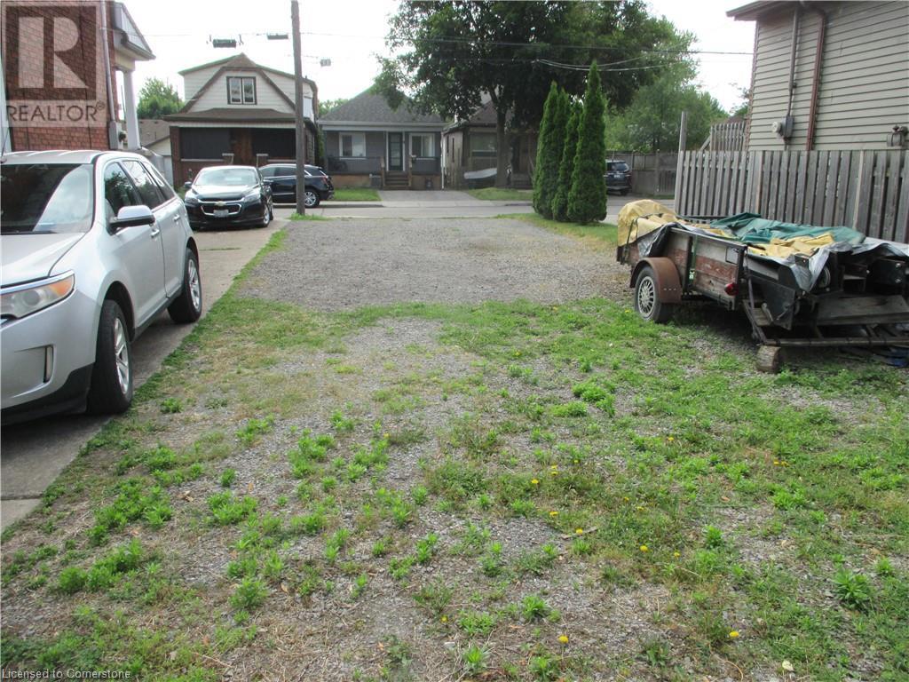 Photo 3 of 15 Bayfield Avenue, Hamilton ON