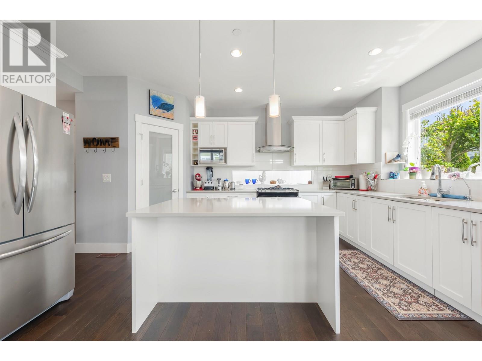 Photo 1 of 4652 Blue Heron Way, Tsawwassen BC