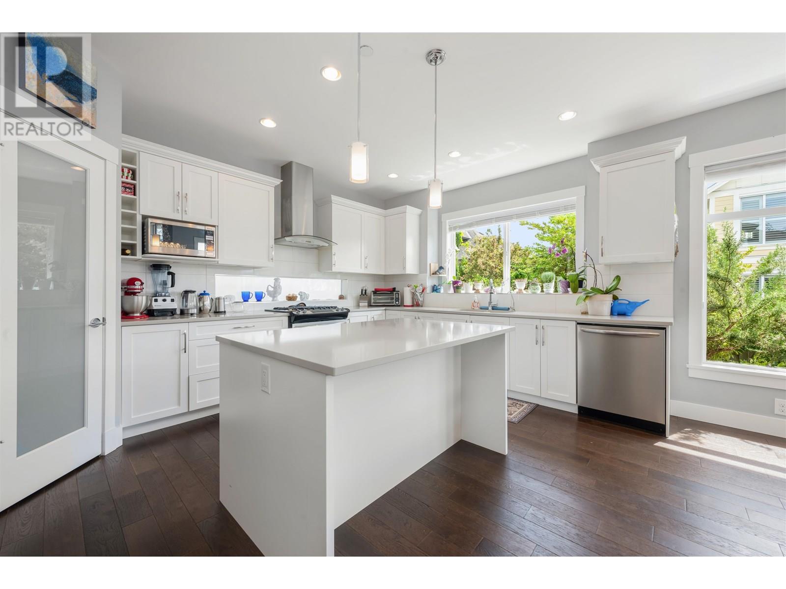 Photo 17 of 4652 Blue Heron Way, Tsawwassen BC