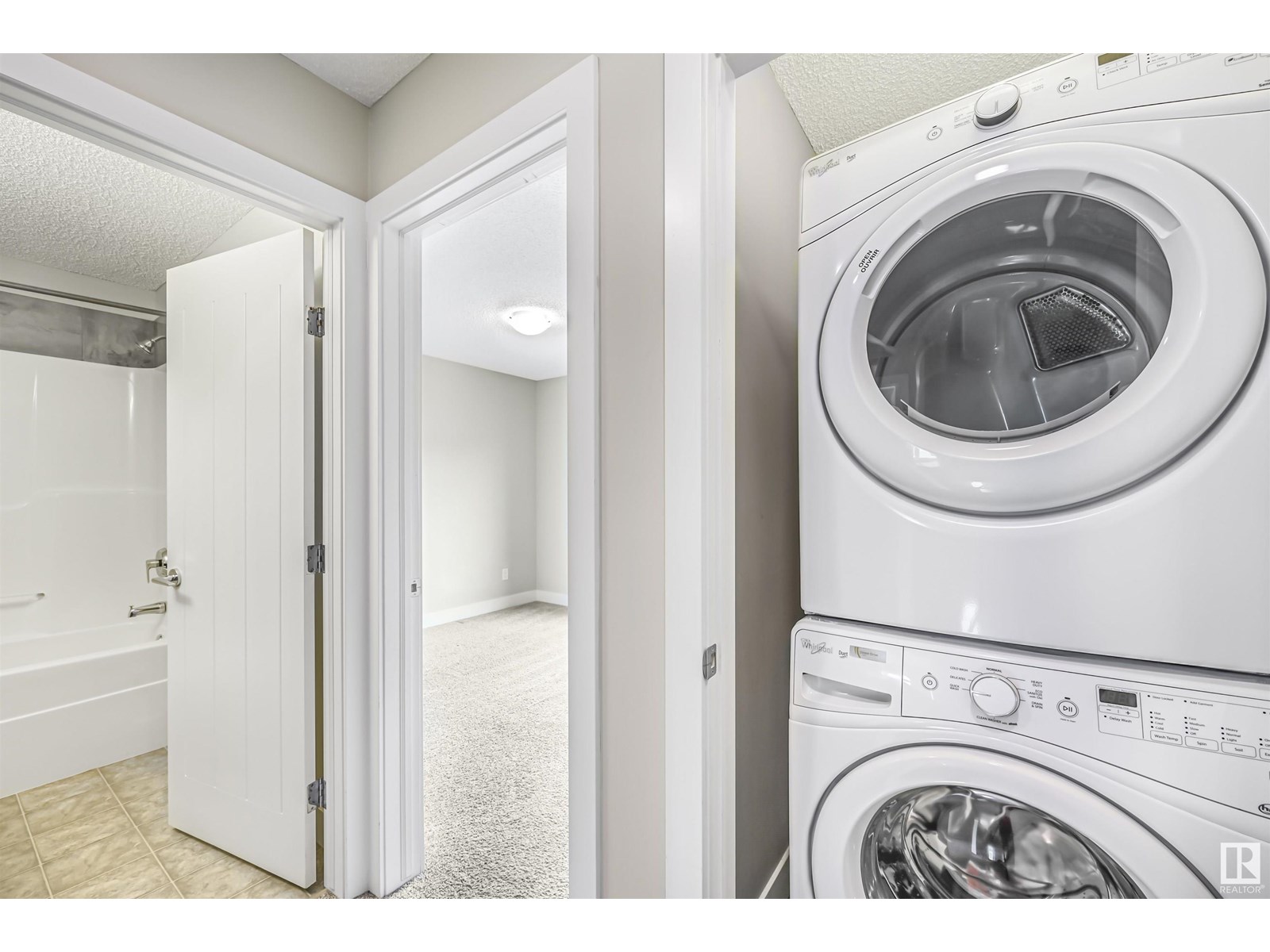 Photo 13 of 102 804 Welsh Dr Sw, Edmonton AB