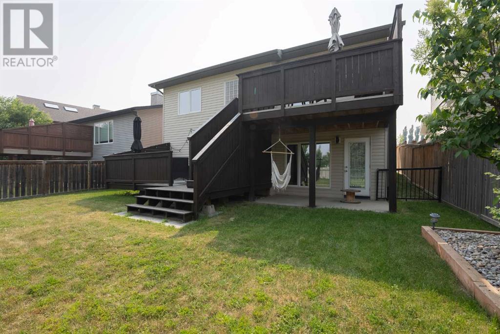 Single Family House Bi-level for Sale in  Mt Sunburst Place W Sunridge Lethbridge 
