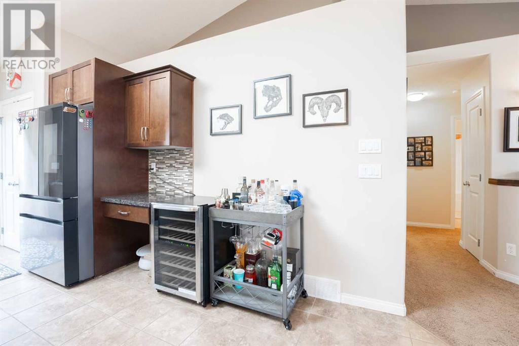 Single Family House Bi-level for Sale in  Mt Sunburst Place W Sunridge Lethbridge 
