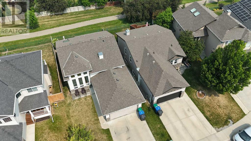 Single Family House Bi-level for Sale in  Mt Sunburst Place W Sunridge Lethbridge 