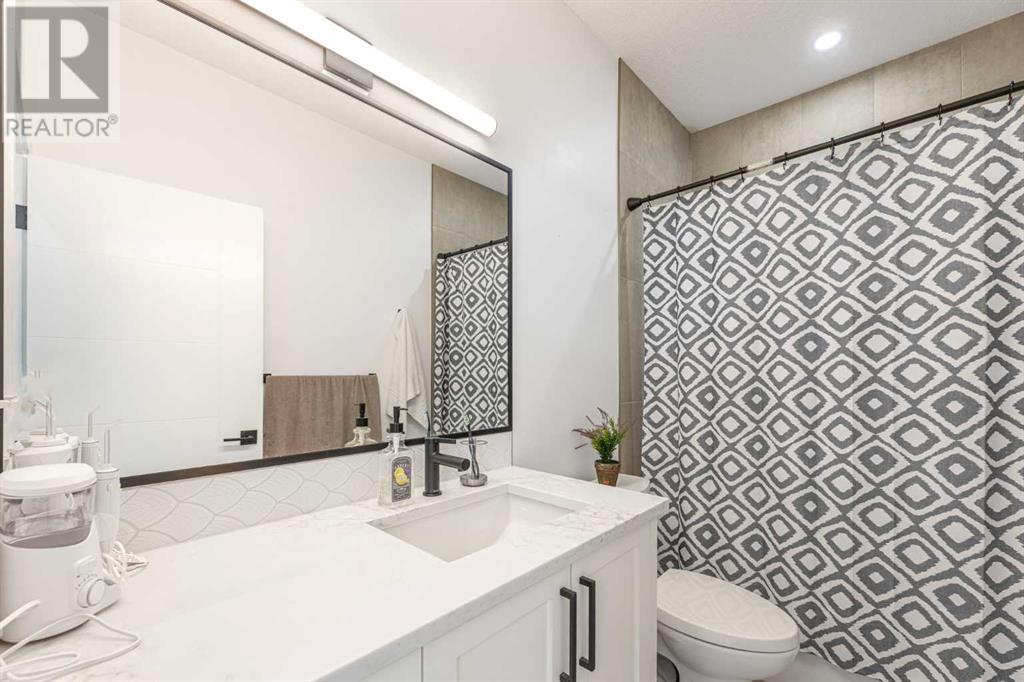 Single Family House for Sale in   Street SW Killarney/Glengarry Calgary 