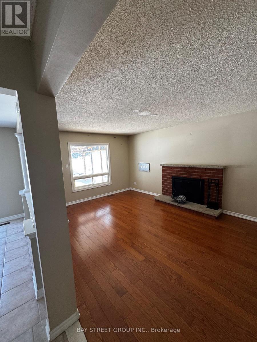 Photo 10 of 170 Bethany Leigh Drive, Toronto ON