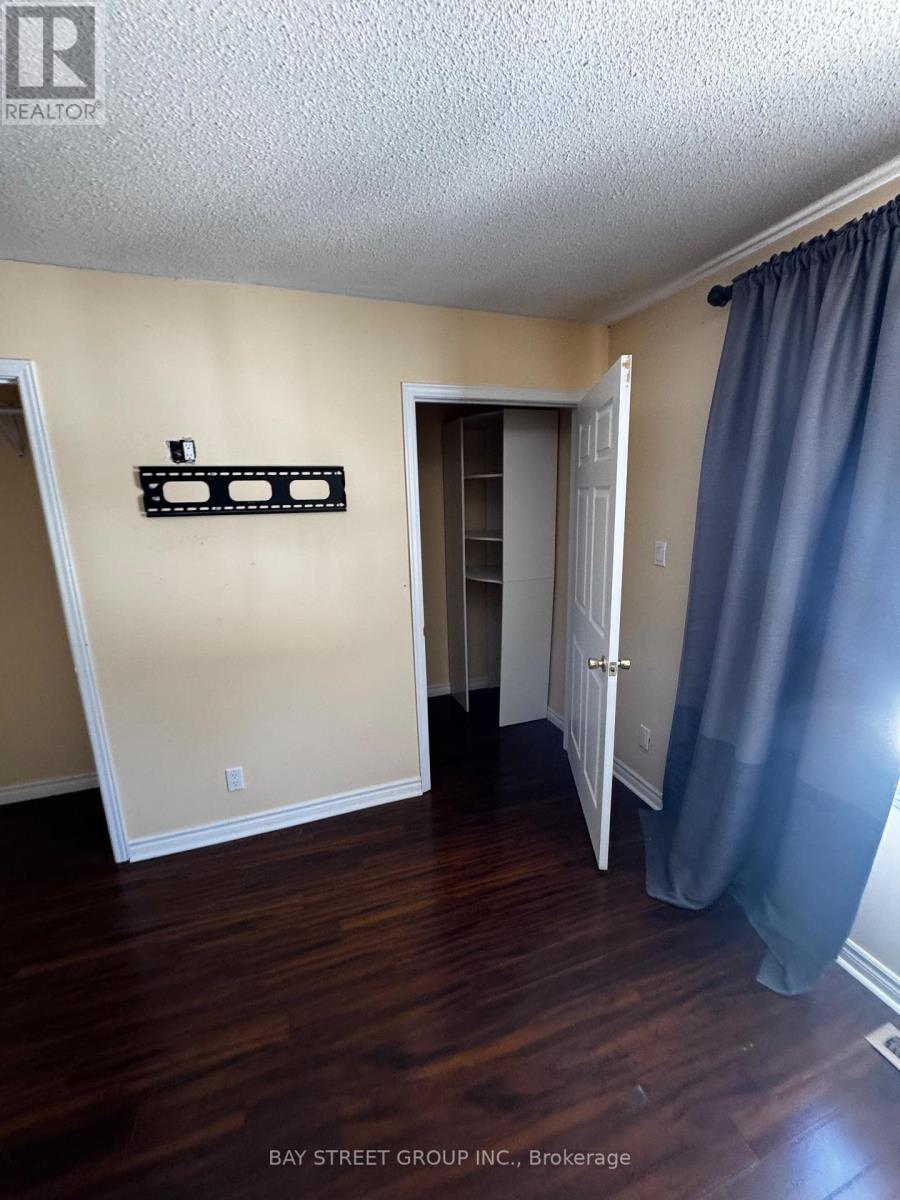 Photo 8 of 170 Bethany Leigh Drive, Toronto ON