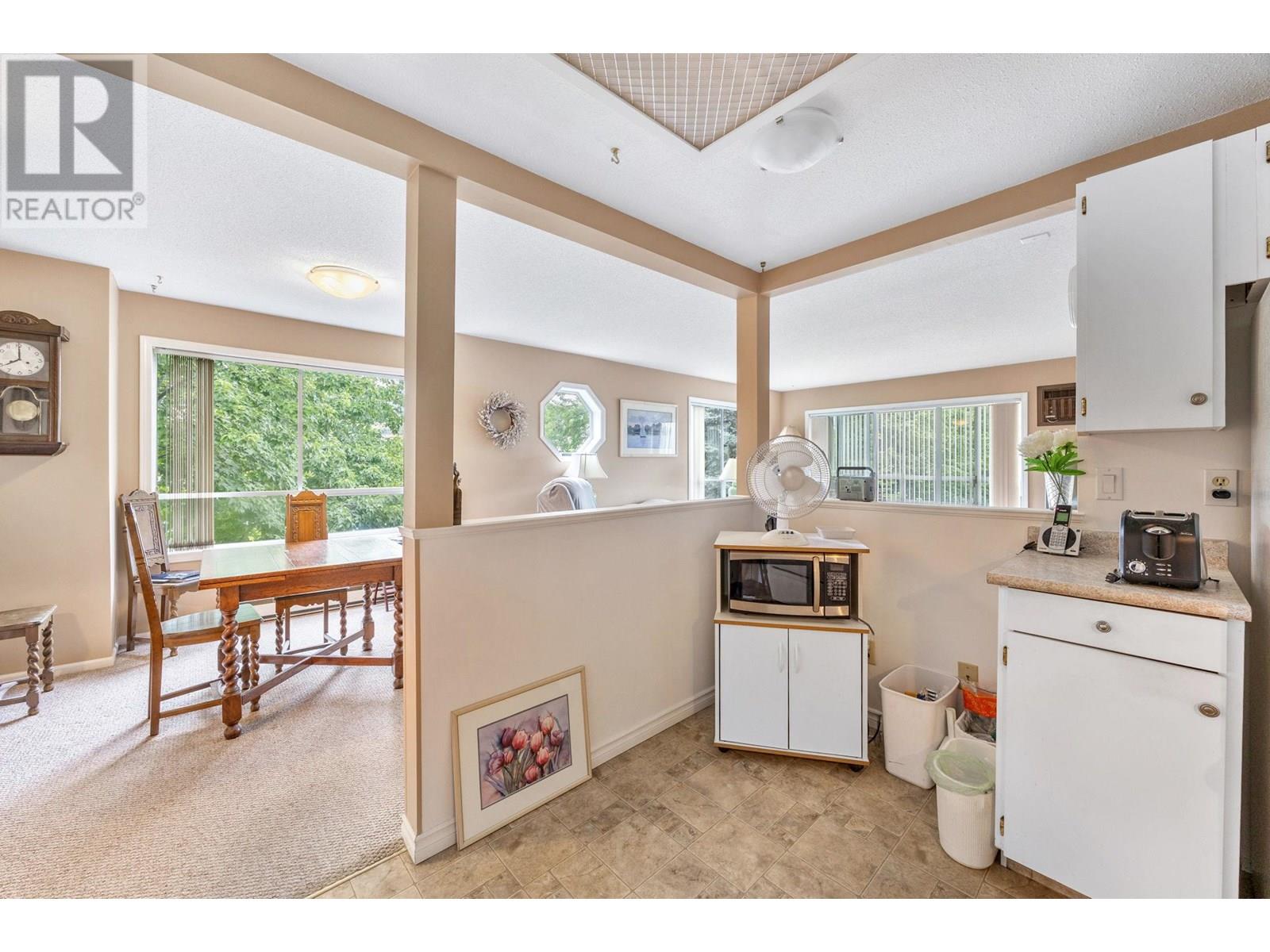 205 255 McIntosh Road, Kelowna