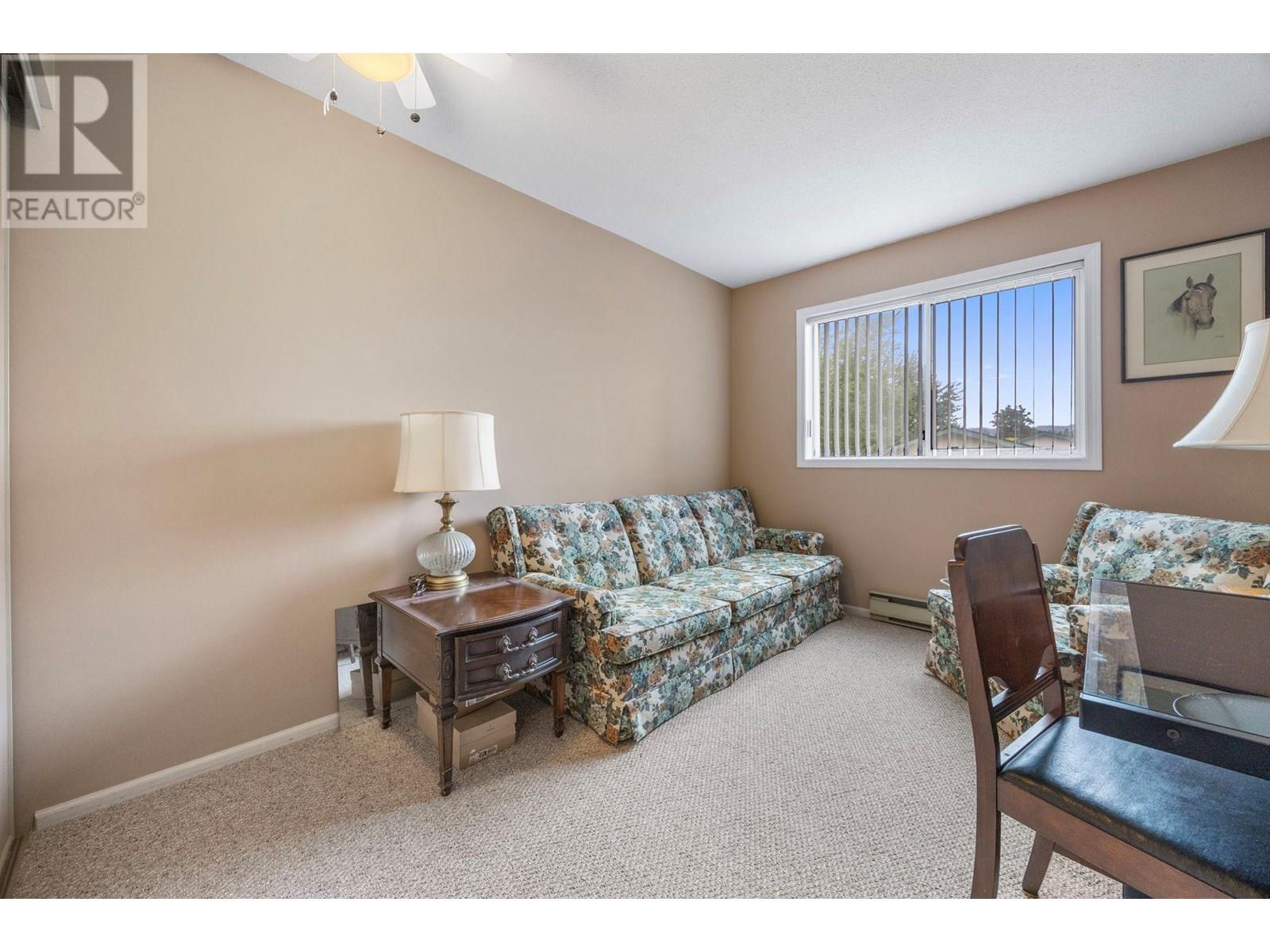 205 255 McIntosh Road, Kelowna