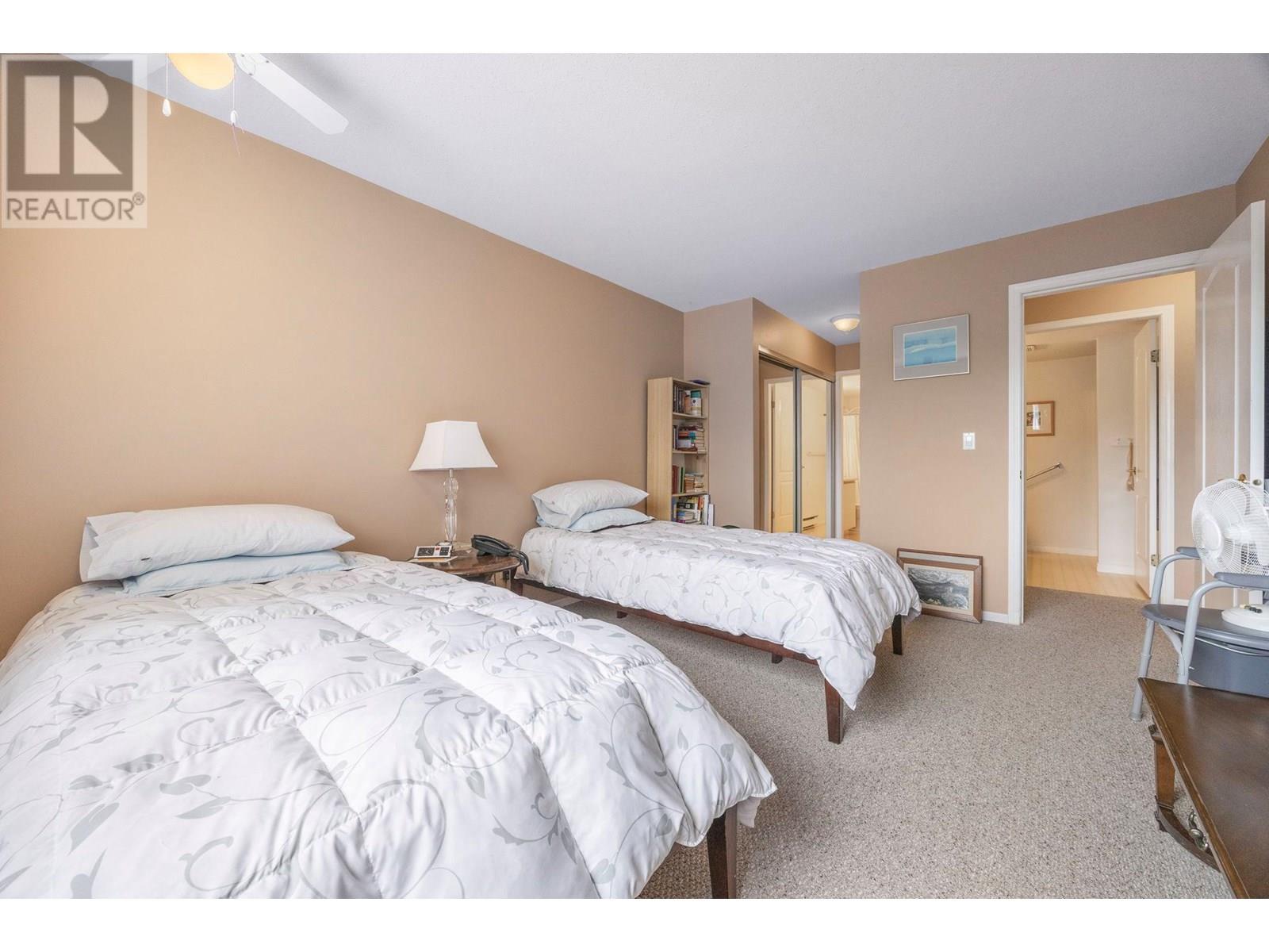 205 255 McIntosh Road, Kelowna