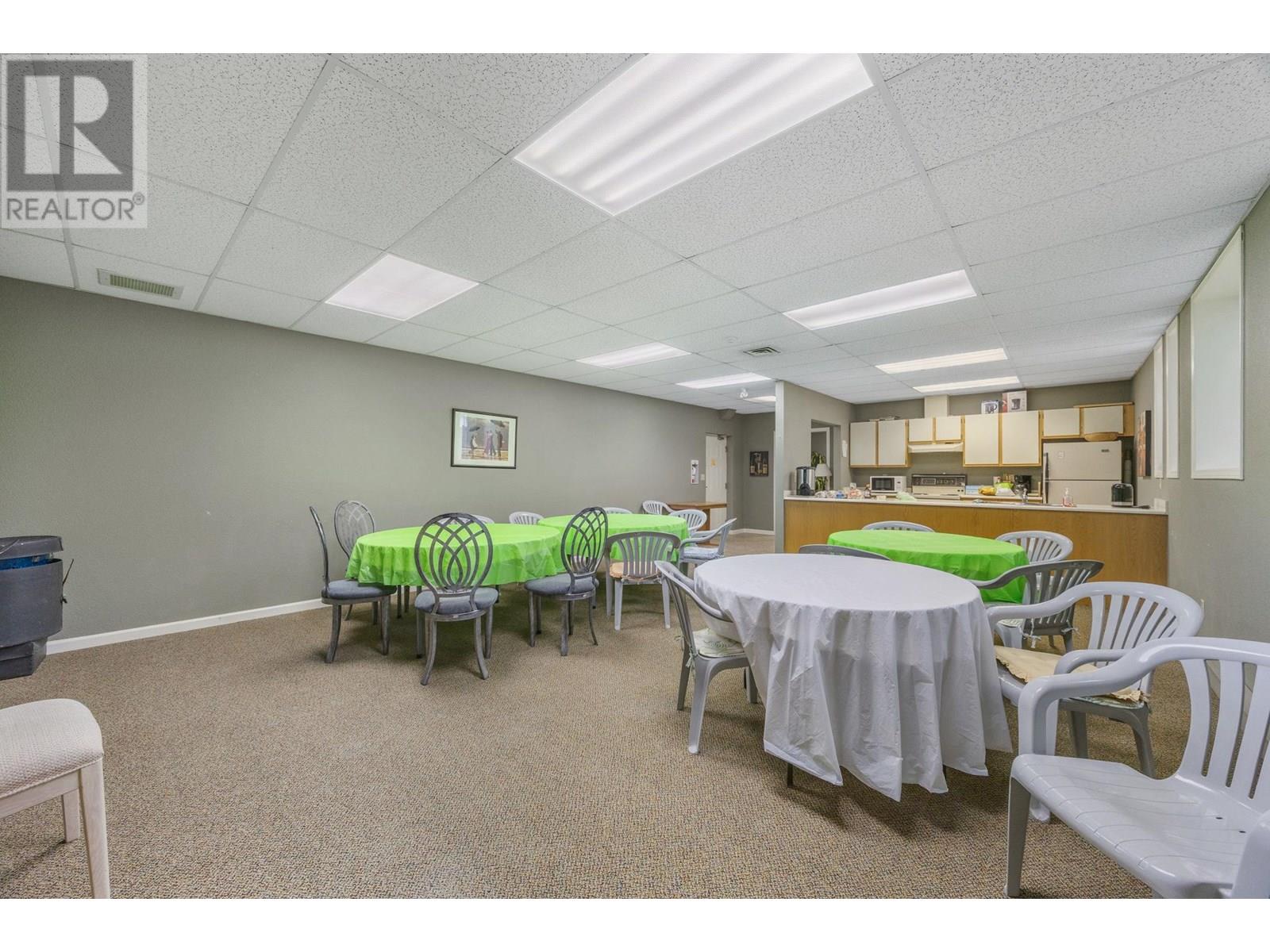 205 255 McIntosh Road, Kelowna