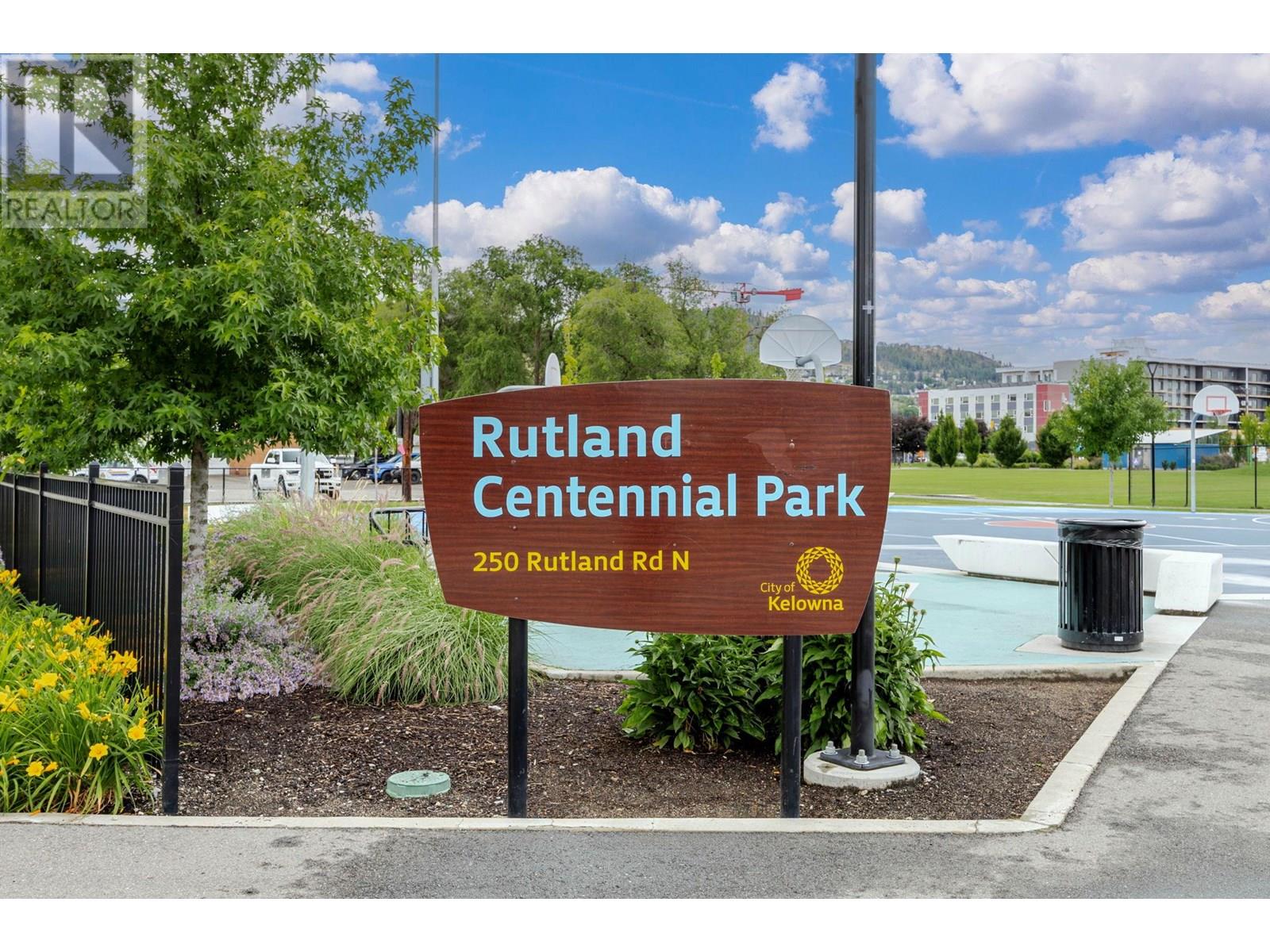 205 255 McIntosh Road, Kelowna