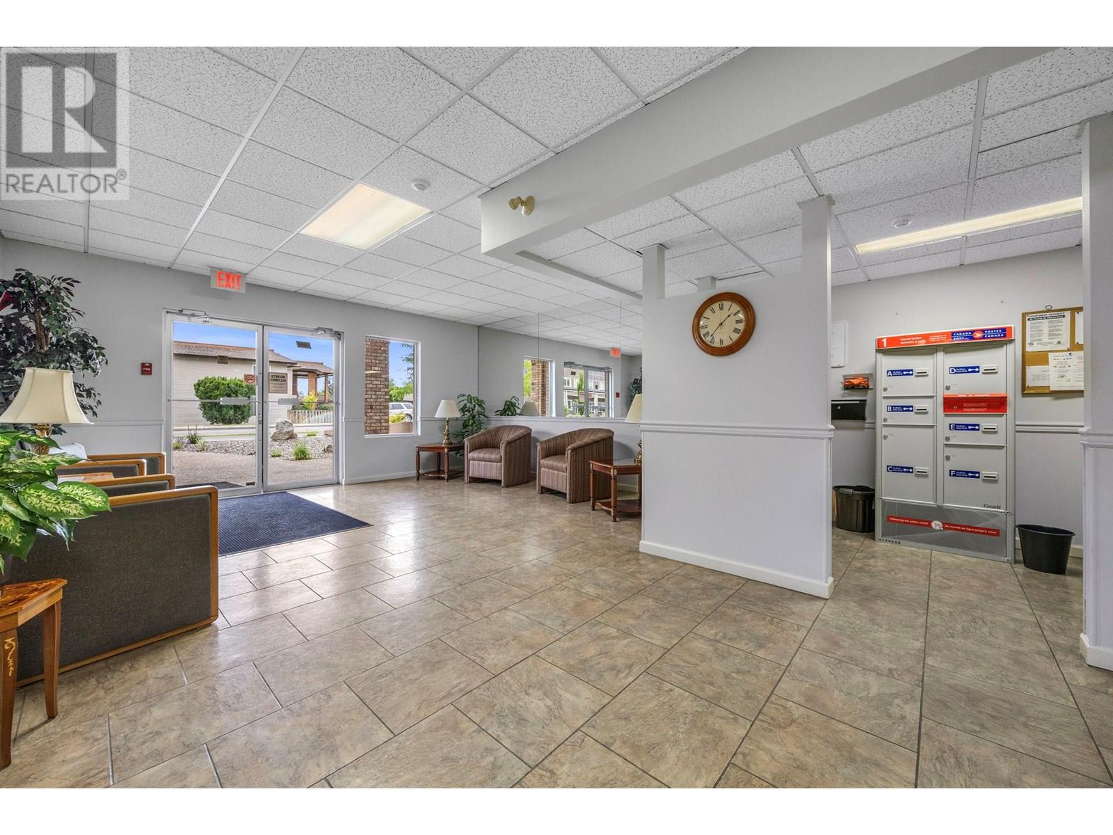 205 255 McIntosh Road, Kelowna