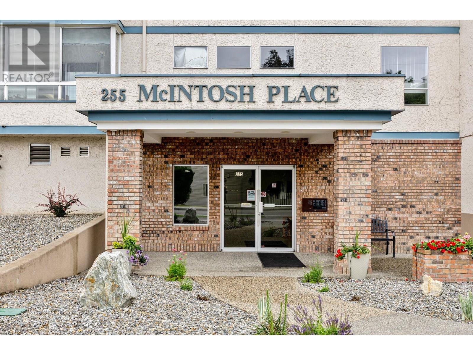 205 255 McIntosh Road, Kelowna