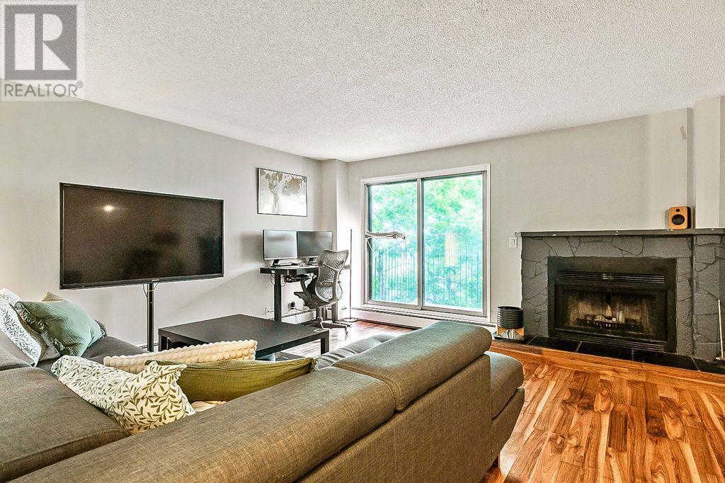 Single Family House for Sale in    Avenue SW South Calgary Calgary 