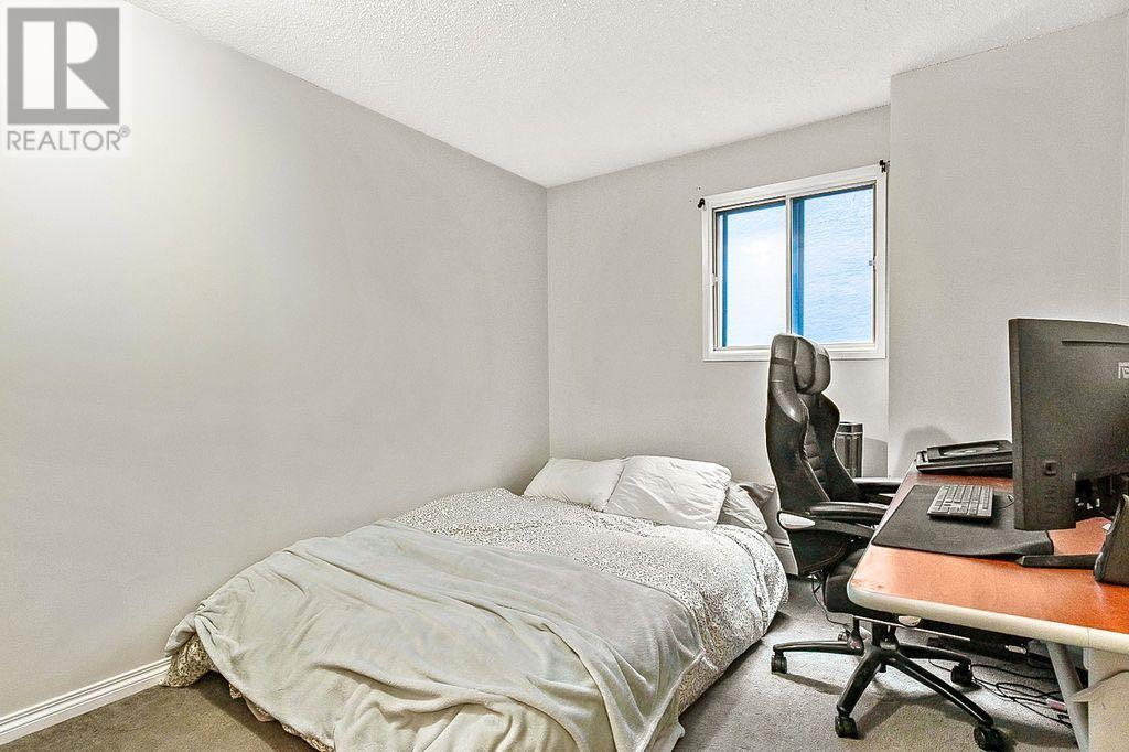 Single Family House for Sale in    Avenue SW South Calgary Calgary 