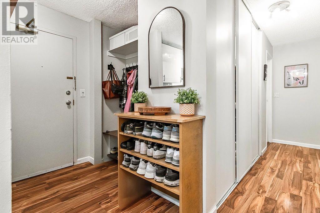 Single Family House for Sale in    Avenue SW South Calgary Calgary 
